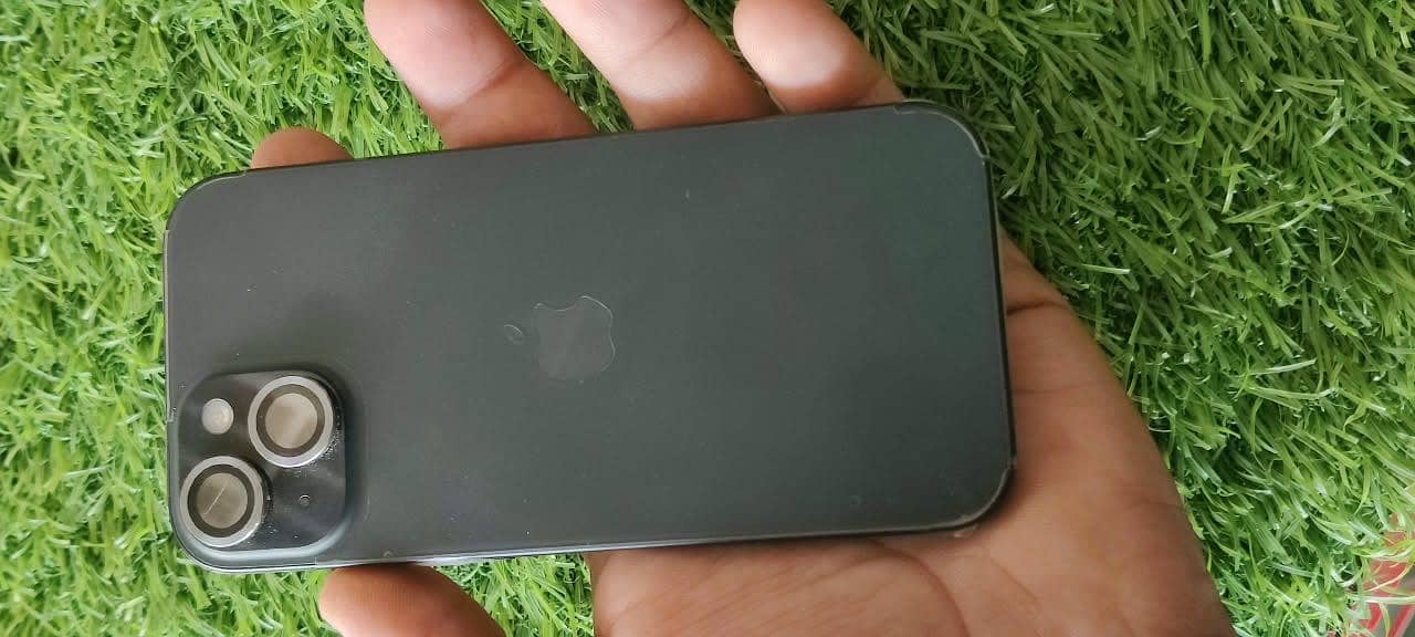 Apple iPhone 15 5