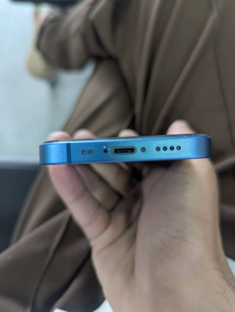 Apple iPhone 13 mini 1