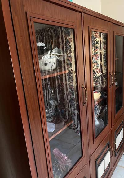 1 Year Used 3 Door Divider & Dressing Table in Excellent Condition