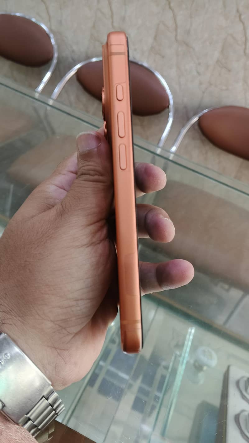 Apple iPhone 17 Pro 2