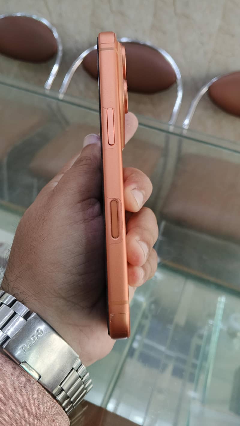 Apple iPhone 17 Pro 4