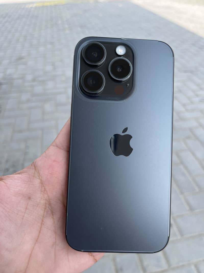 Apple iPhone 15 Pro 0