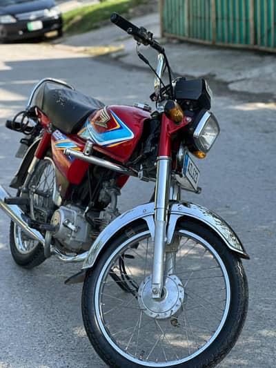 Brand new condition original Honda CD-70 bike for sale