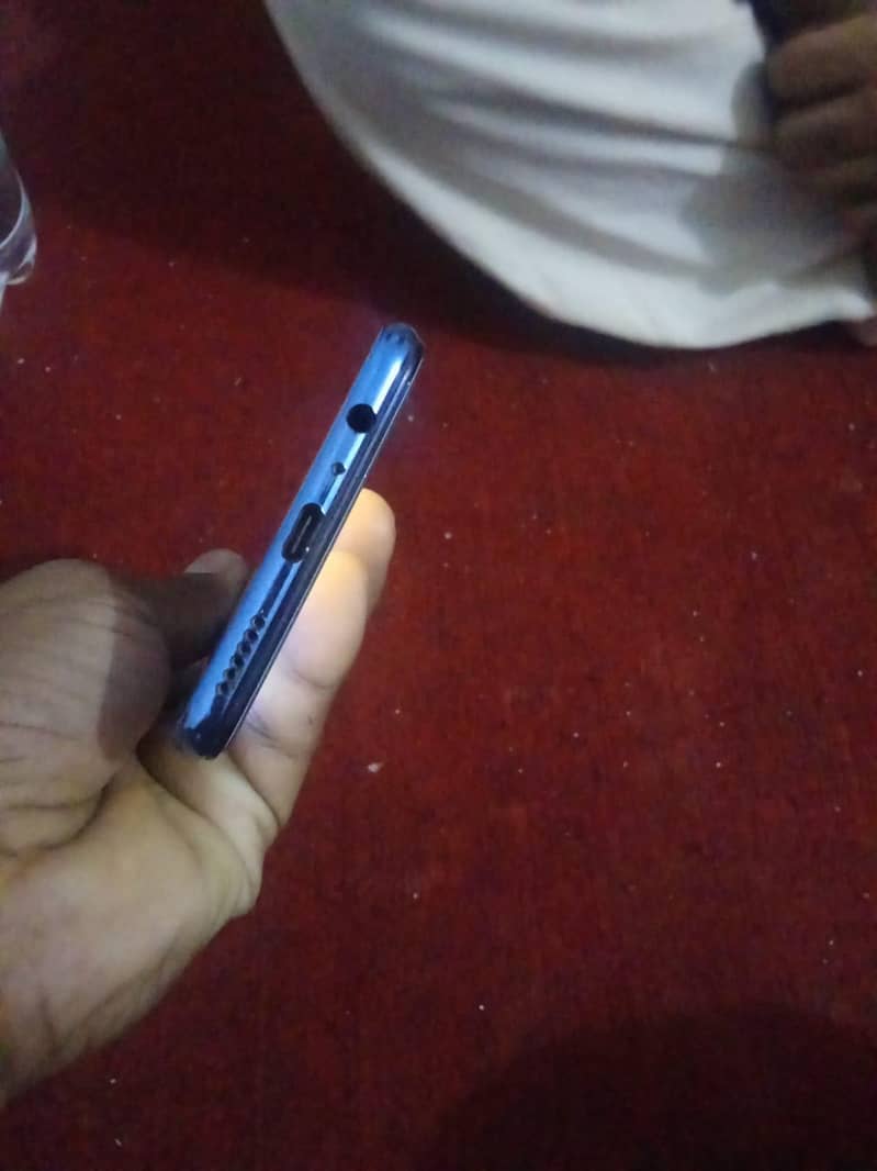 Vivo V21e 4