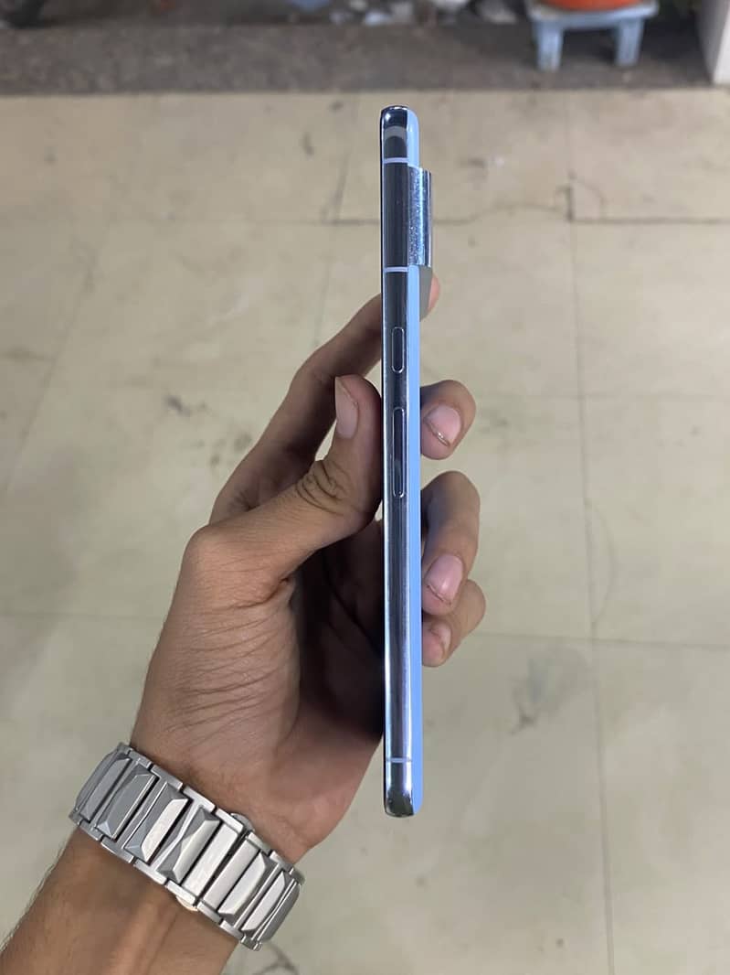 Google Pixel 8 Pro 2
