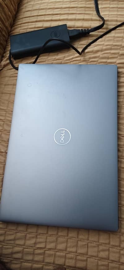Dell Precision 5560 Core i9 11th gen 32 gb ram 4gb gc 1 tb storage