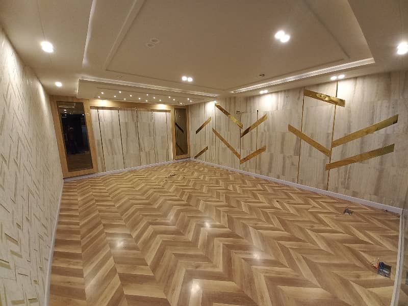8 MARLA 1st FLOOR WITH ELEVATOR 9