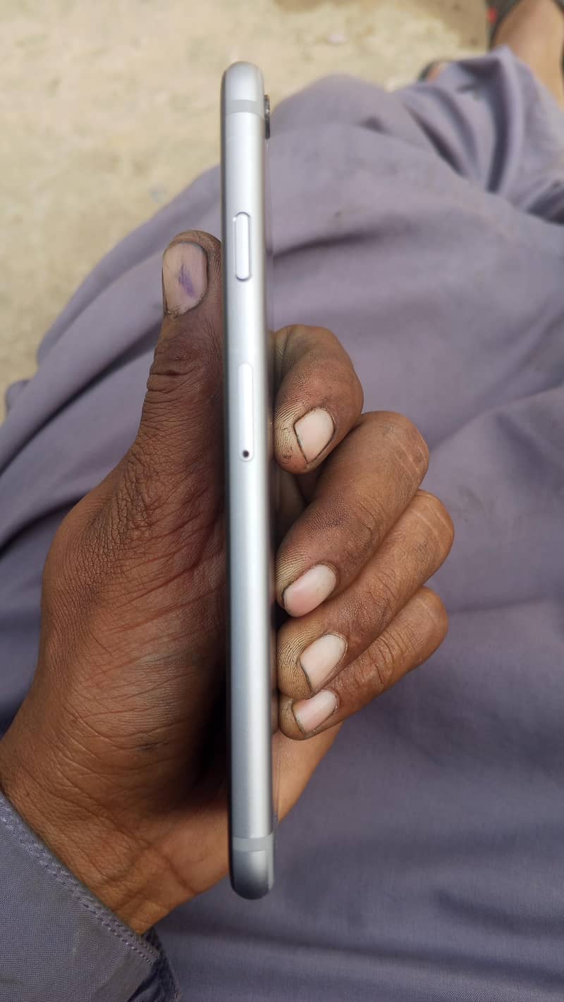 Apple iPhone 6S 3