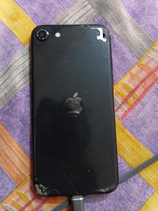 Apple iPhone SE2020 1