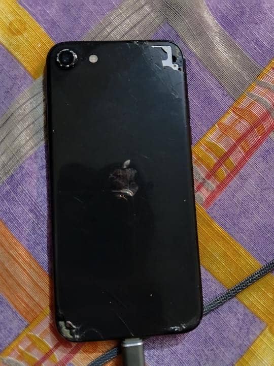 Apple iPhone SE2020 2