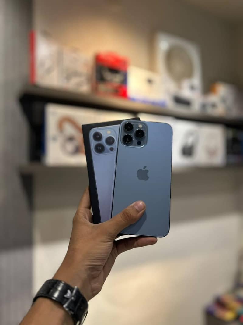 Apple iPhone 13 Pro 0