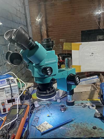 microscope RF4 6558x 1 month use