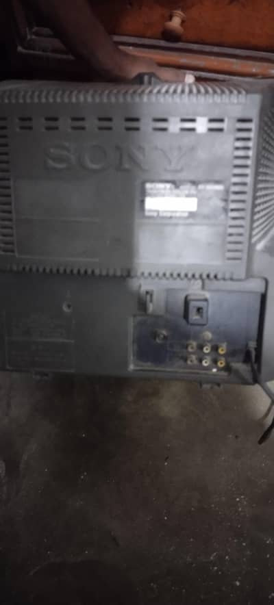 Sony TV for sale Demand 7000 PKR