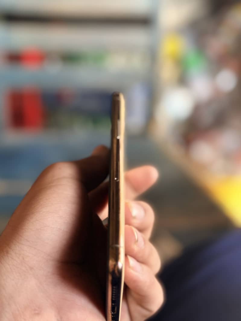 Apple iPhone 11 Pro 1