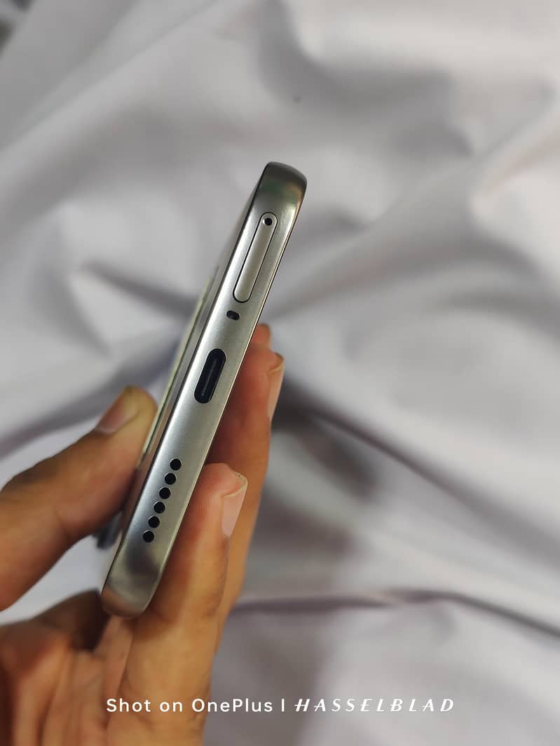 Tecno CAMON 50 pro box open 3