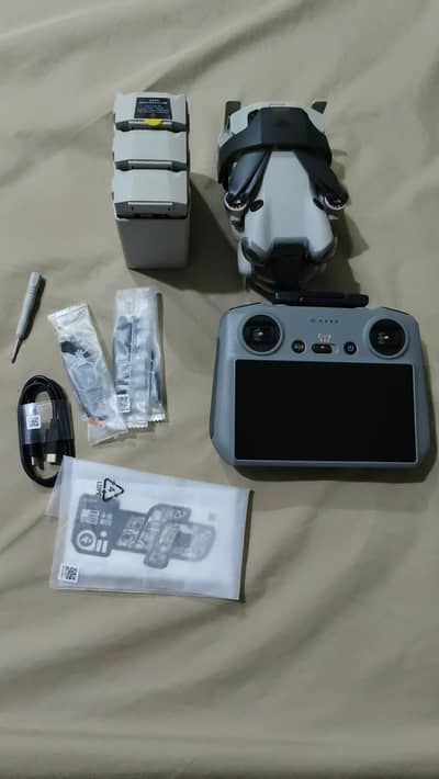 DJI Mini 4 Pro Fly More Combo – in Karachi