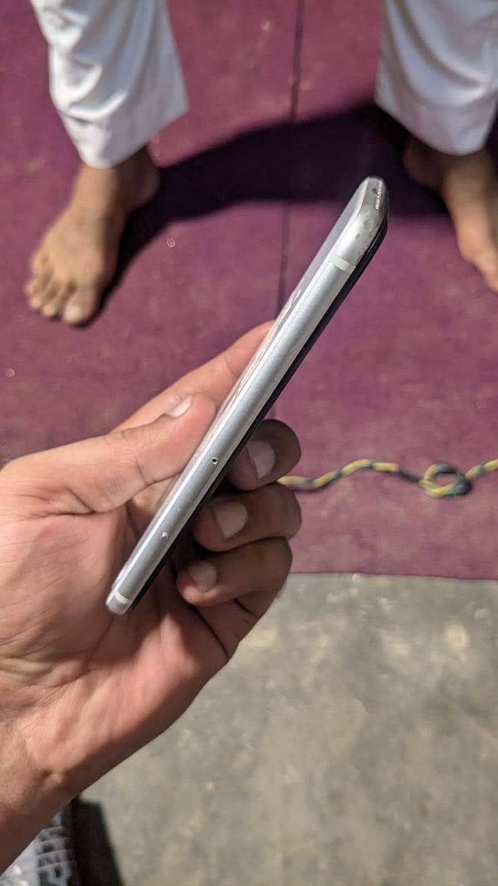 Apple iPhone SE 5