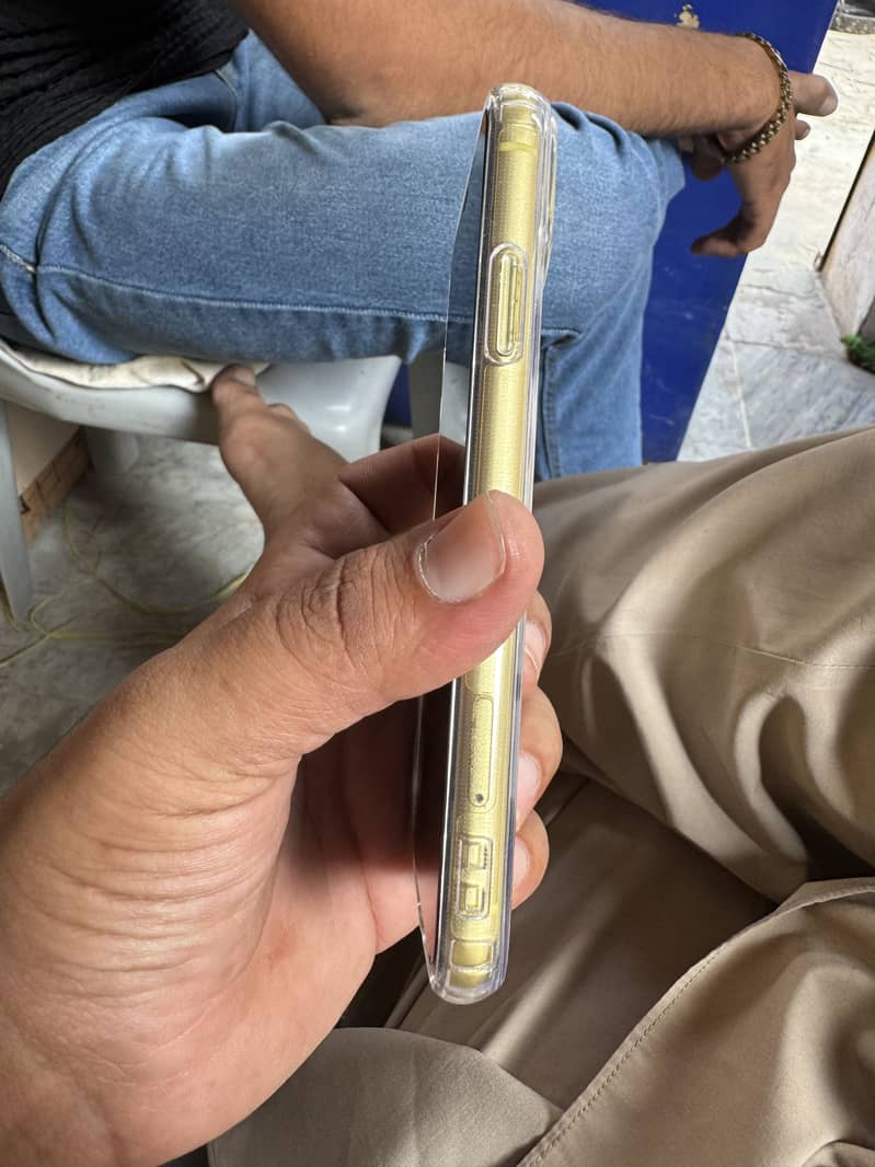 Apple iPhone 11 2