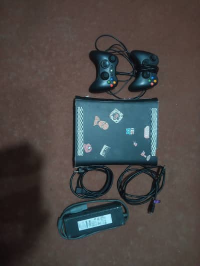 Xbox 360 jtag with 100 games and box