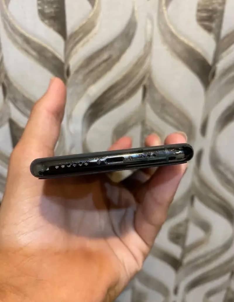 Apple iPhone 12 Pro 1