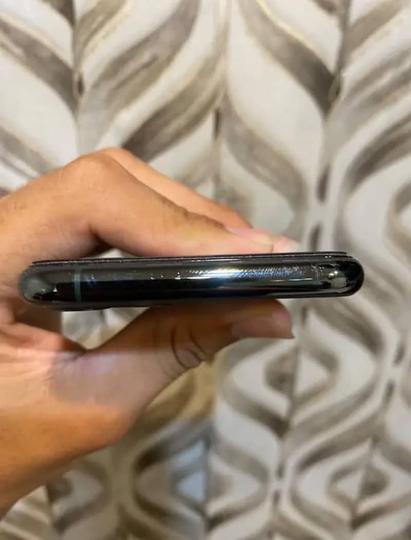 Apple iPhone 12 Pro 2