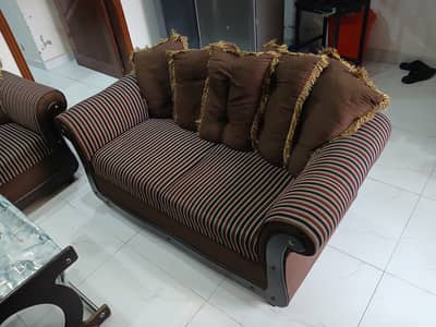 1 2 3 sofa set good quality woodwork and fabric