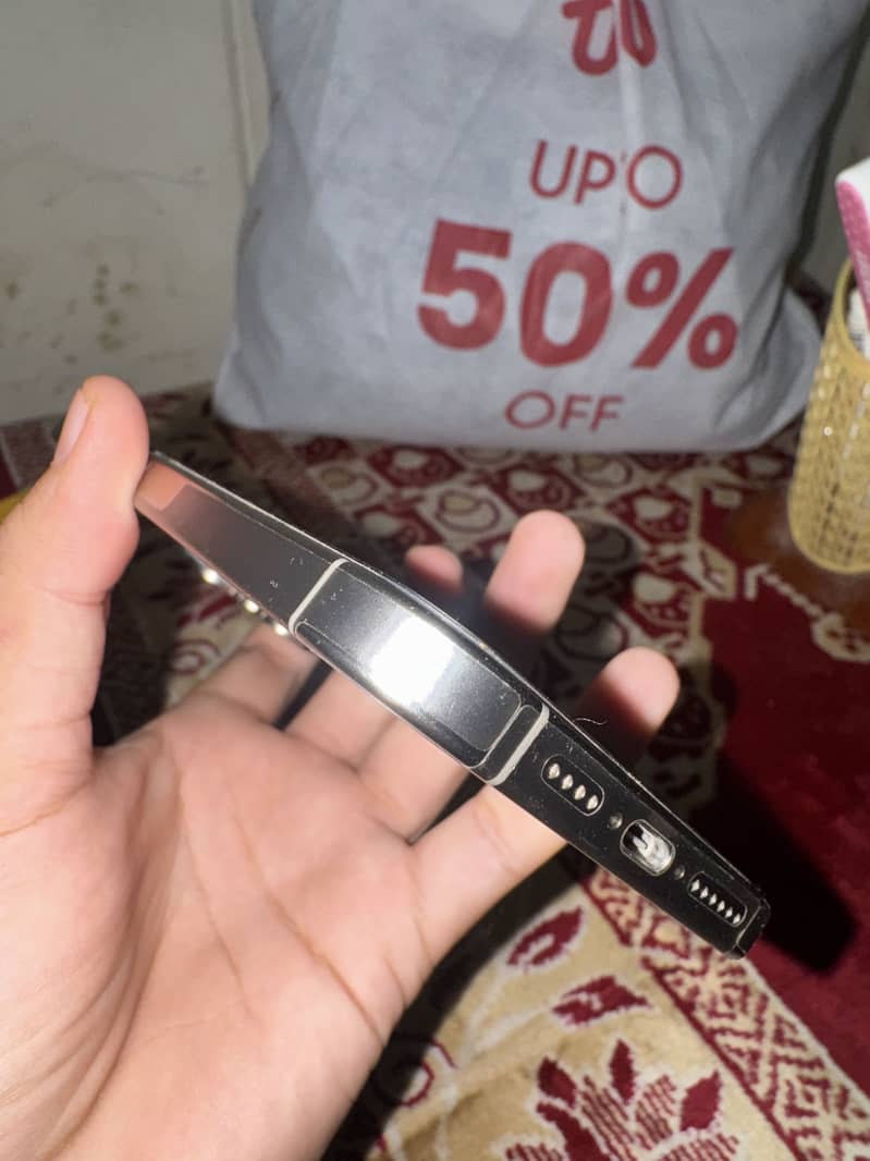 Apple iPhone 15 Pro Max 5