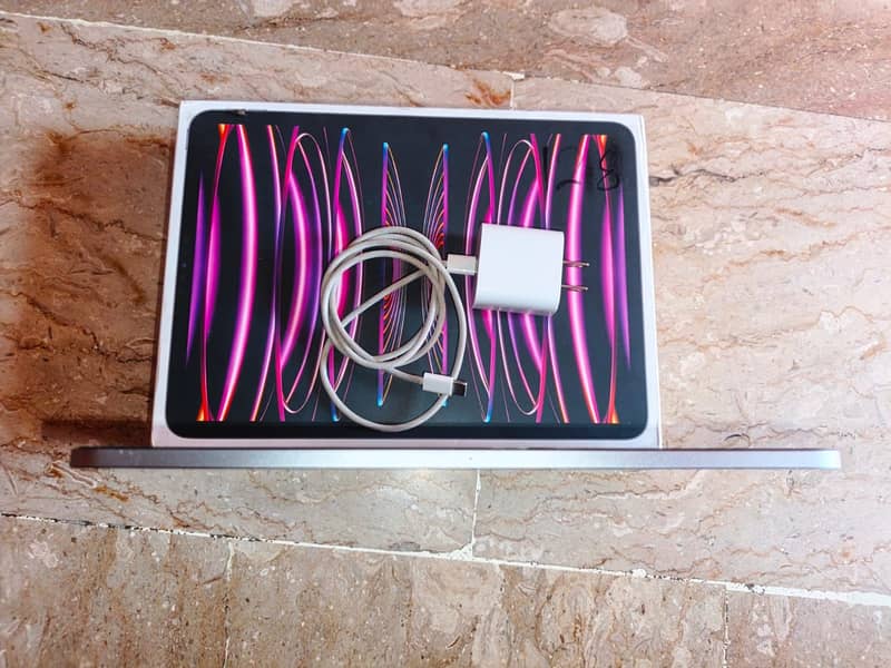 iPad M2 3