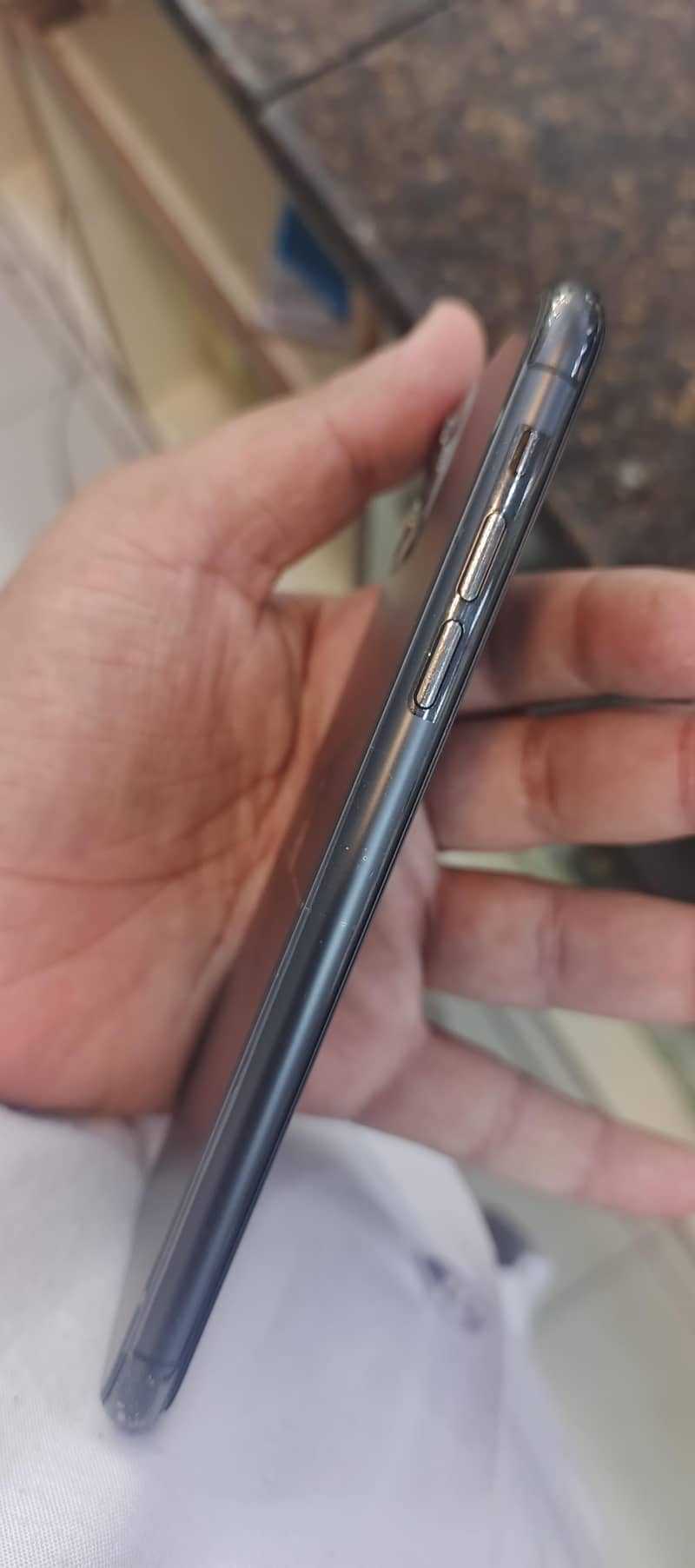 Apple iPhone 11 Pro Max 2