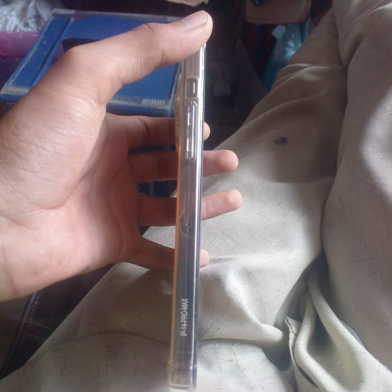 Apple iPhone 14 Pro Max 2