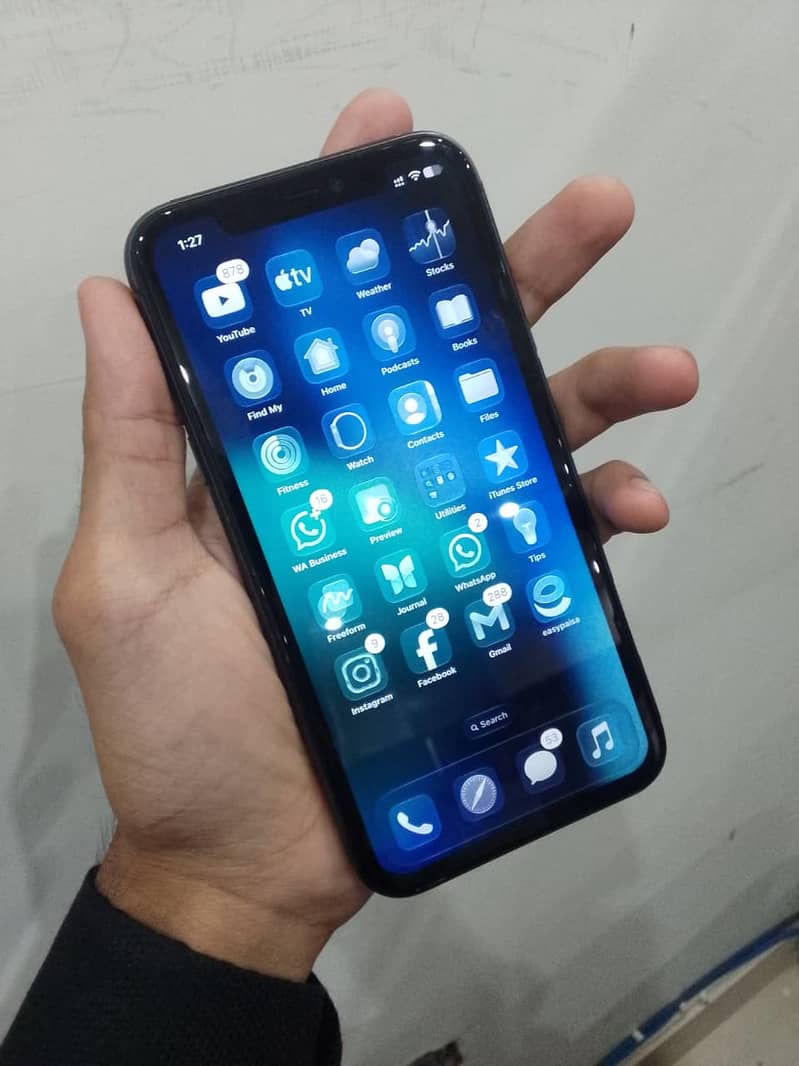Apple iPhone 11 3