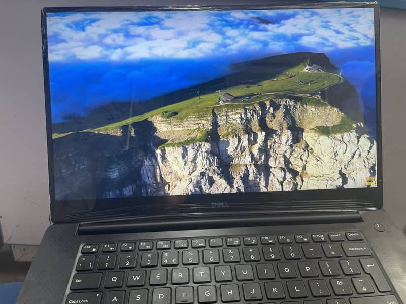Dell Precision 5530 0