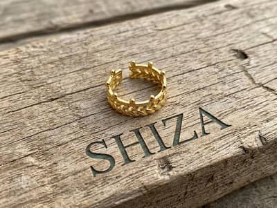 beautiful golden ring material artificial