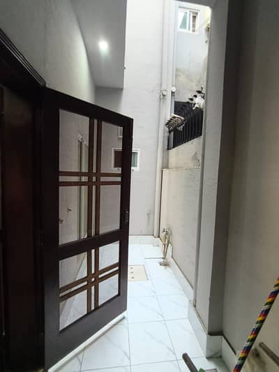 LOWER PORTION FOR RENT IN EDEN BOULEVARD SOCIETY COLLEGE ROAD LAHORE
