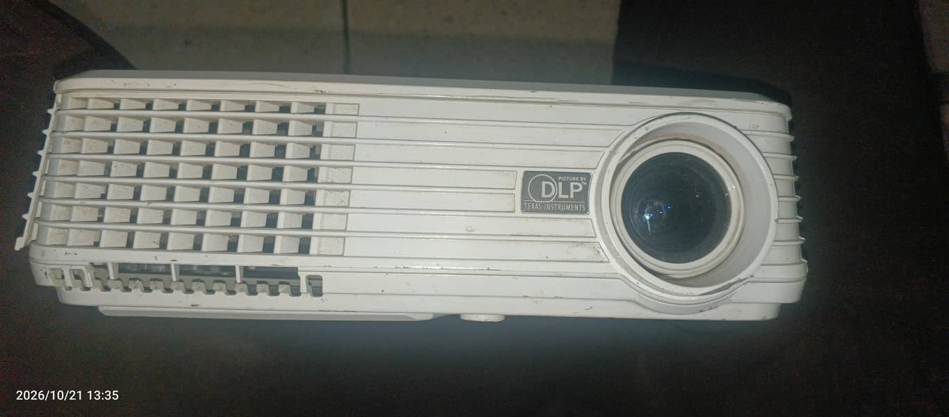 NEC NP 100 PROJECTOR 5