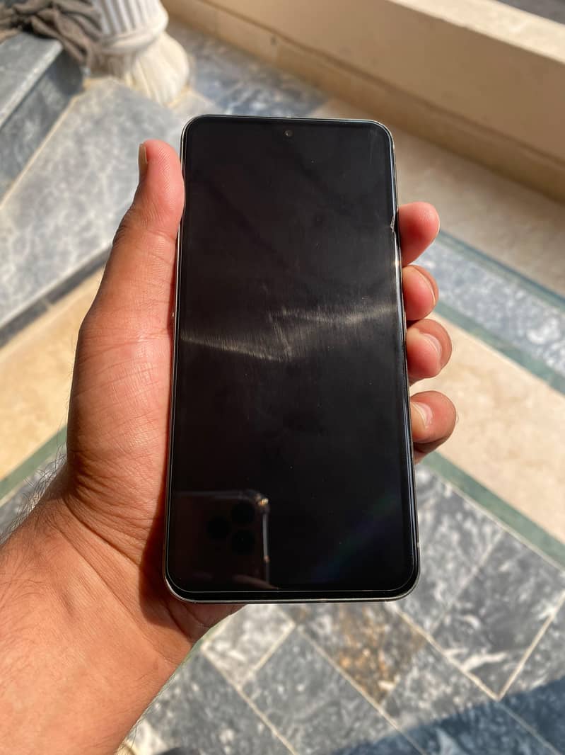 Google Pixel 8 5
