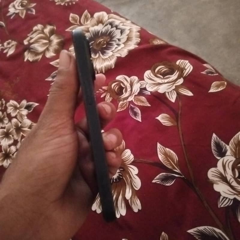 Apple iPhone 15 Pro Max 2