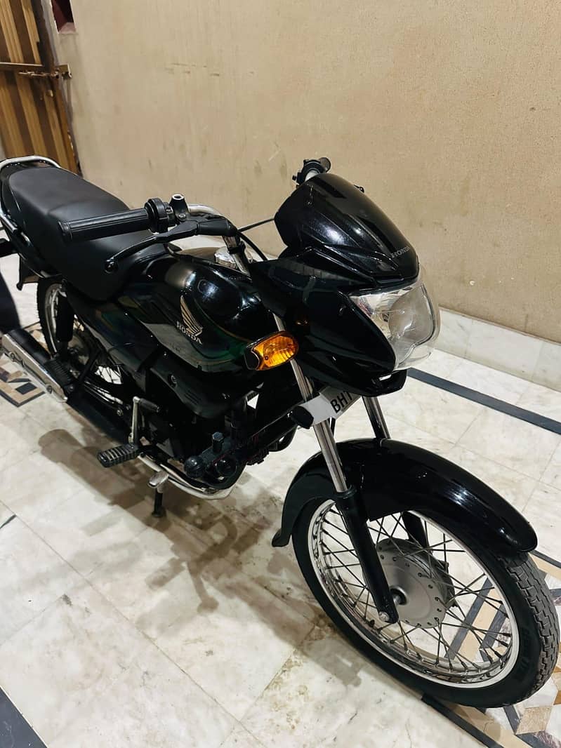 Honda Prioder 2023 4