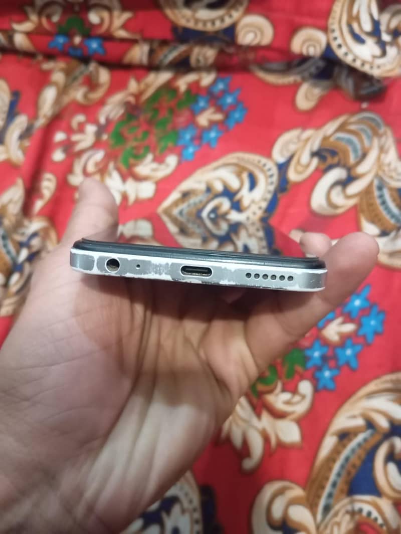 Itel S24 3