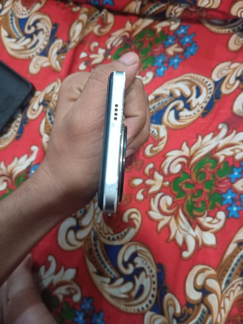 Itel S24 7