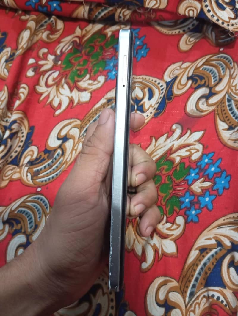 Itel S24 8