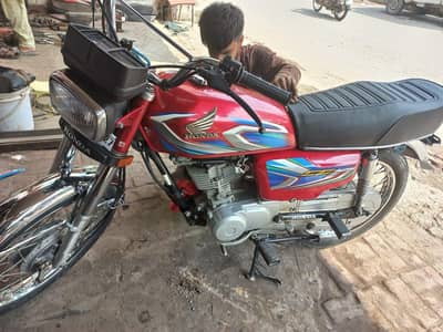 Honda 125Cc 2022 Model 9/10 condition