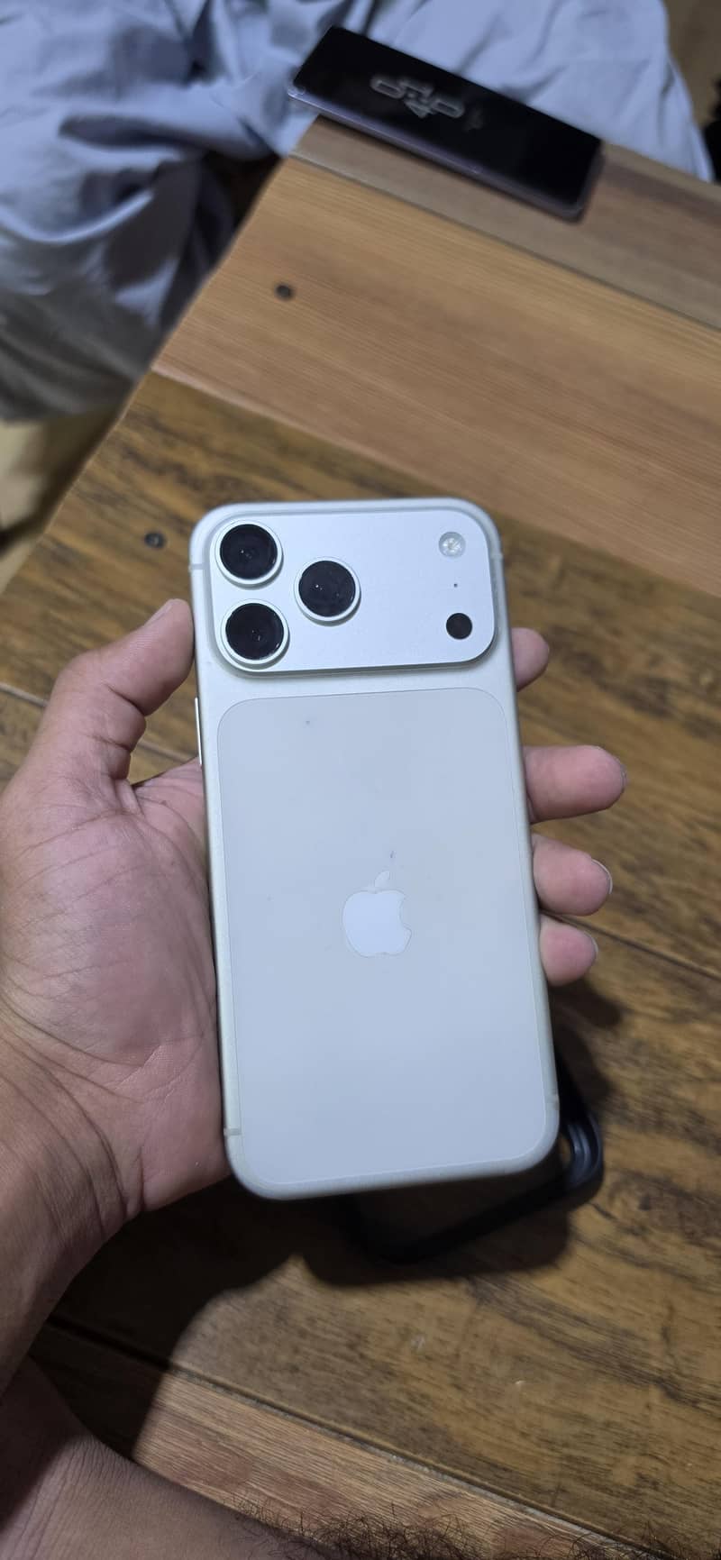 Apple iPhone 17 Pro Max 0