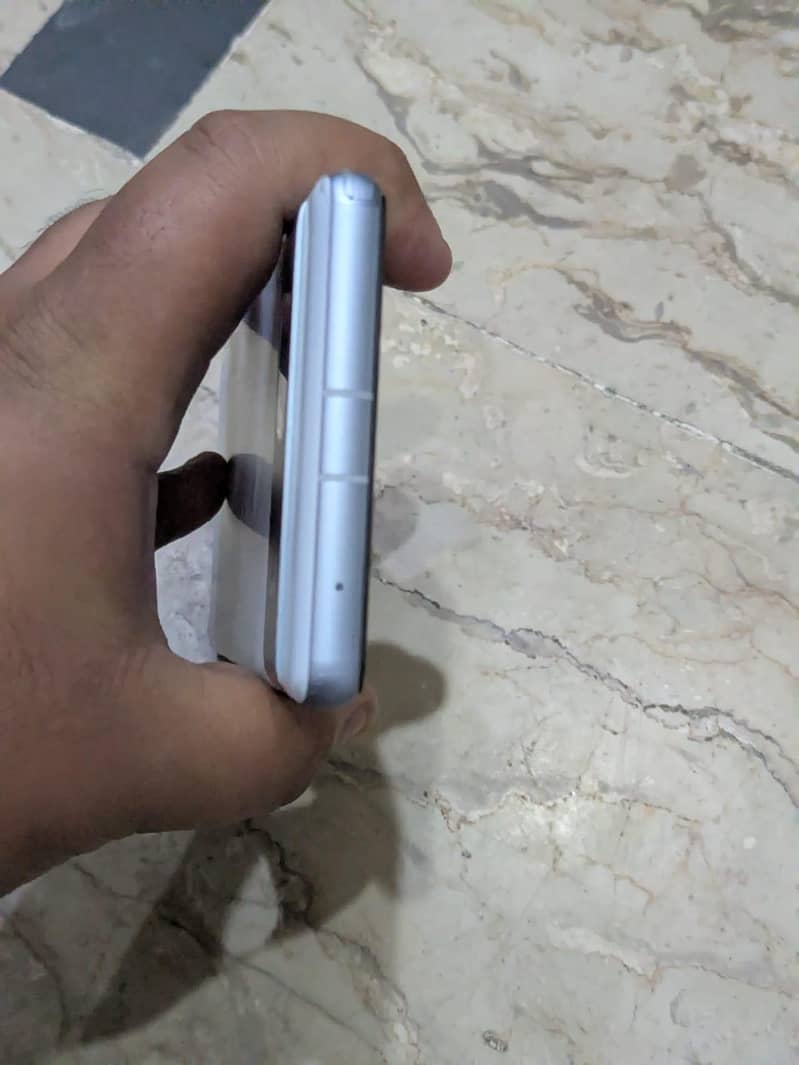 Google Pixel 7a 3