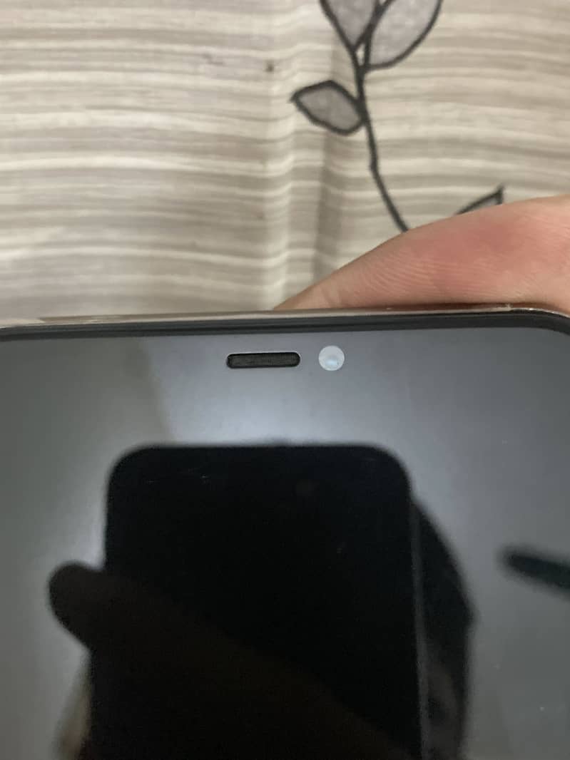 Apple iPhone 11 Pro Max 4