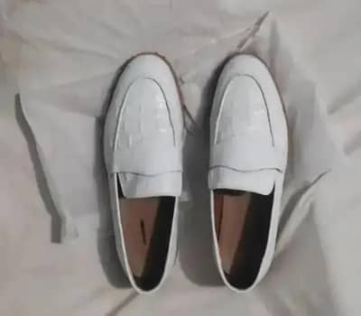 White Chunky loafer Size 44/10 Condition 10/10