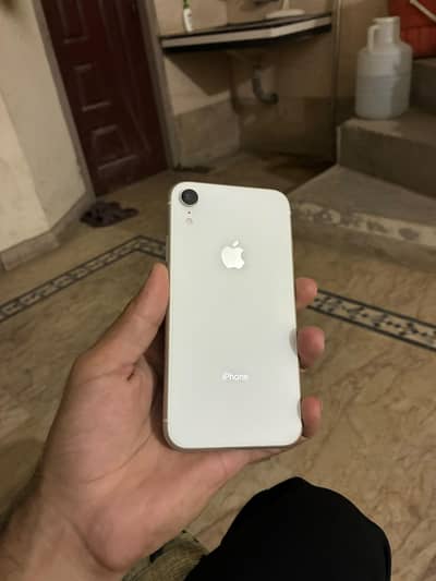 Apple iPhone XR