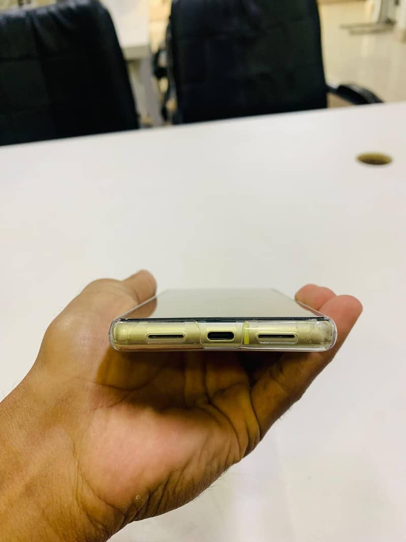 Google Pixel 7 5