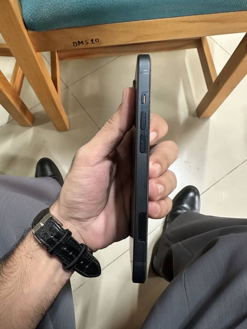 Apple iPhone 13 3