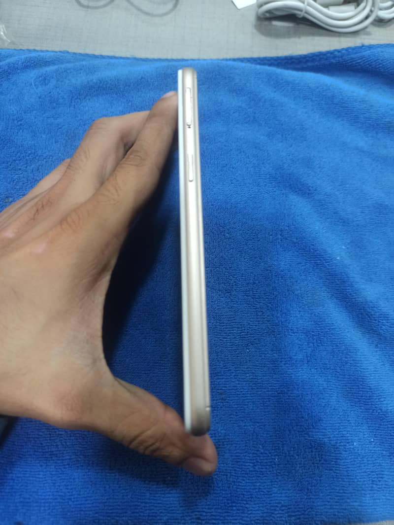 OPPO A37 2